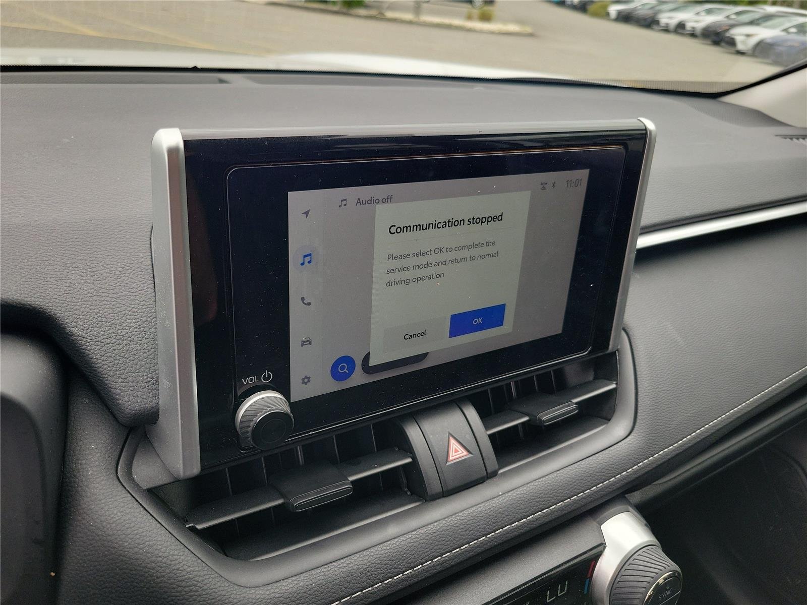 Used 2025 Ice Cap Toyota XLE image 31