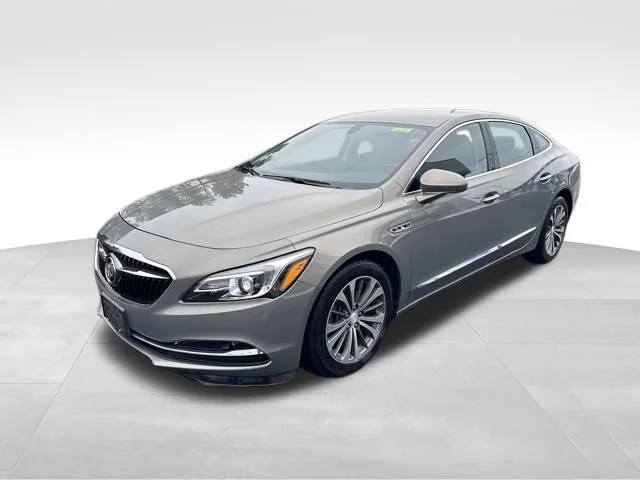 2019 Buick LaCrosse Essence AWD's photo