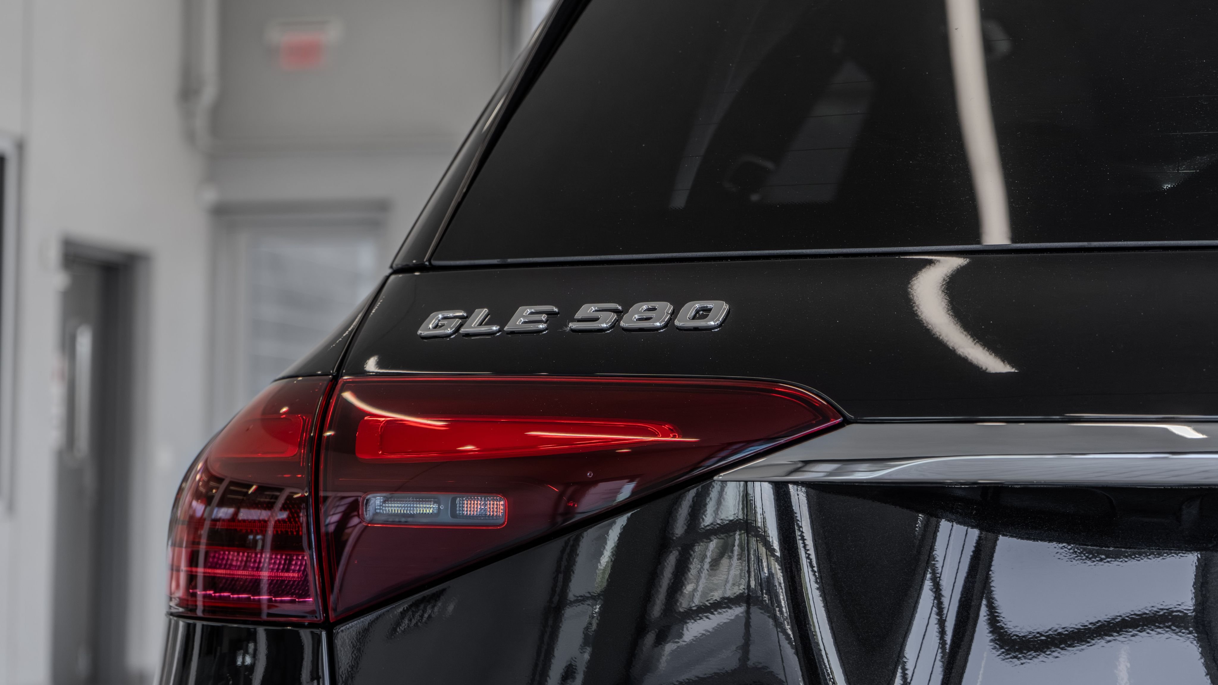 New 2026 Obsidian Black Metallic Mercedes-Benz GLE 580 image 21