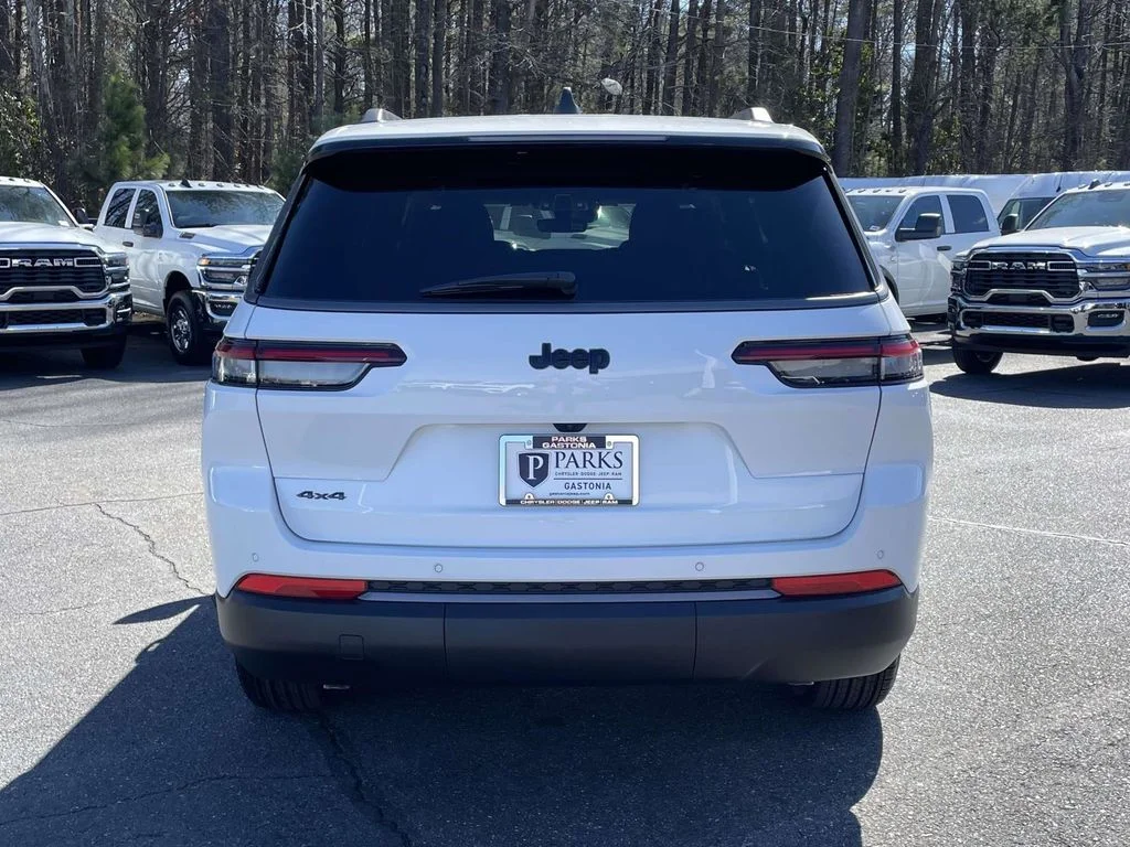 New 2026 Bright White Clearcoat Jeep Altitude image 7