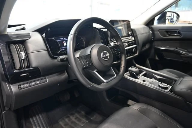 Used 2025 Black Nissan SV image 21