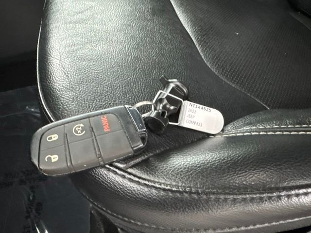 Used 2022 Silver Jeep Limited image 27