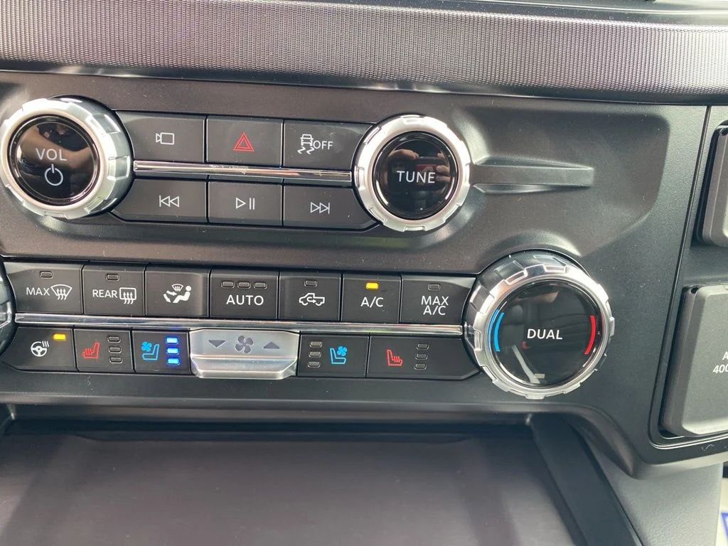 New 2026 Agate Black Metallic Ford F-250® Platinum® image 31