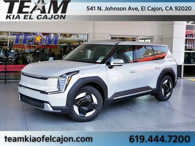 2026 Kia EV9 Light L/R's photo