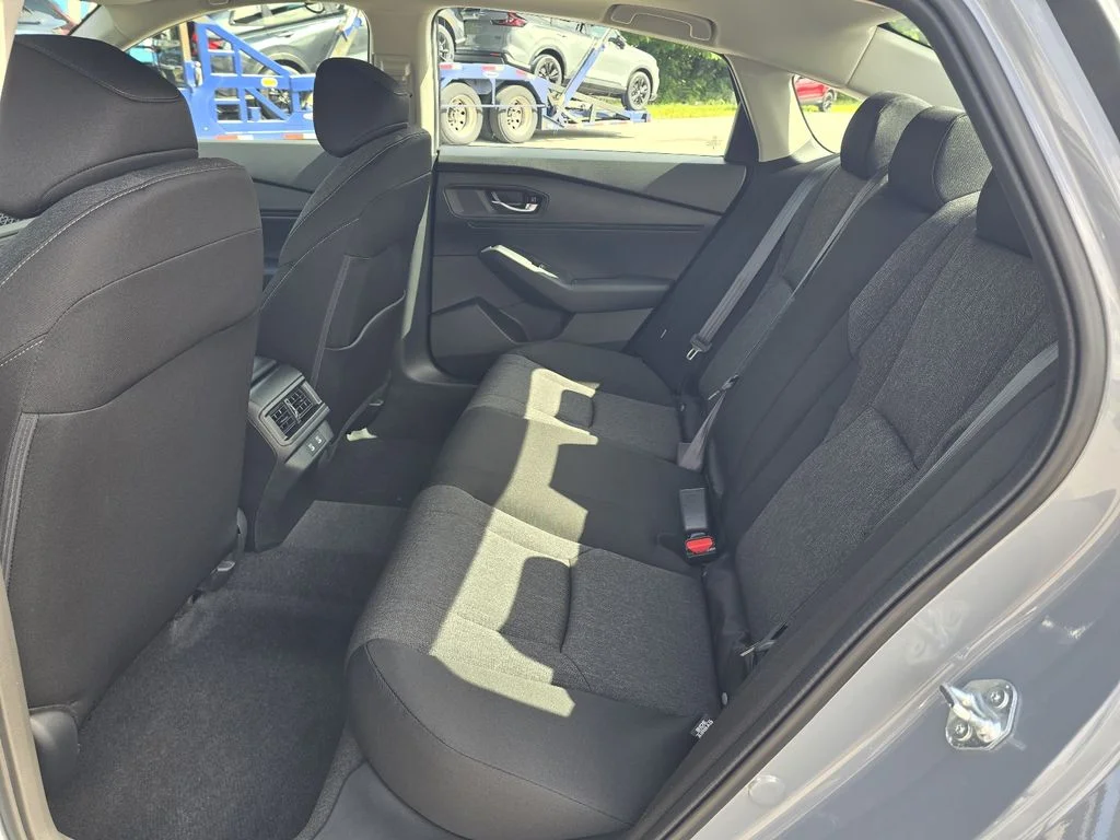 New 2026 Urban Gray Pearl Honda SE image 11