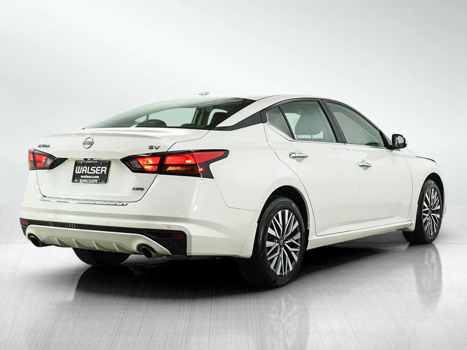 Used 2023 Pearl White Tricoat Nissan 2.5 SV image 6