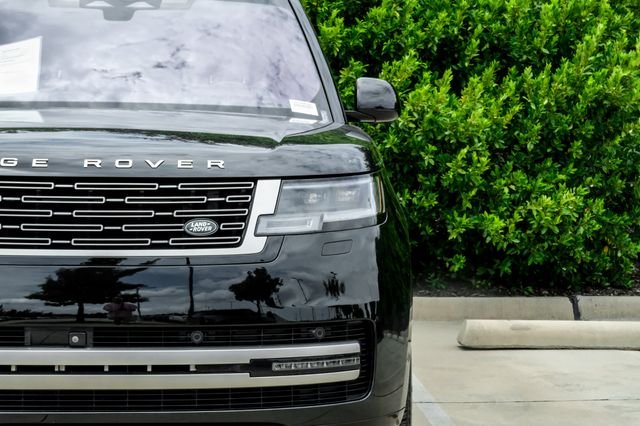 Used 2023 Black Land Rover SE image 63