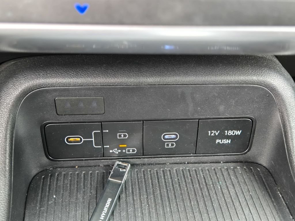 Used 2024 Atlas White Hyundai SEL image 23