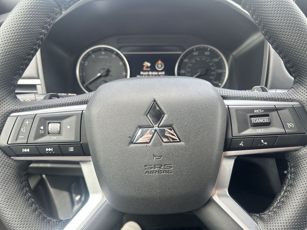 New 2026 BLK DIAMOND Mitsubishi LE image 22