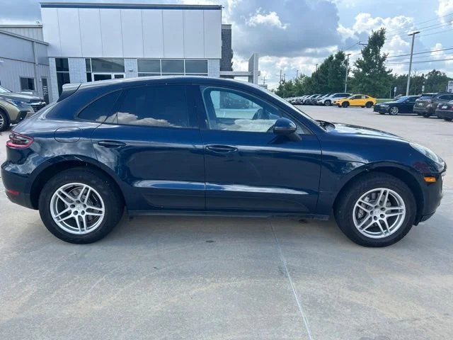Used 2017 Blue Porsche Base image 3