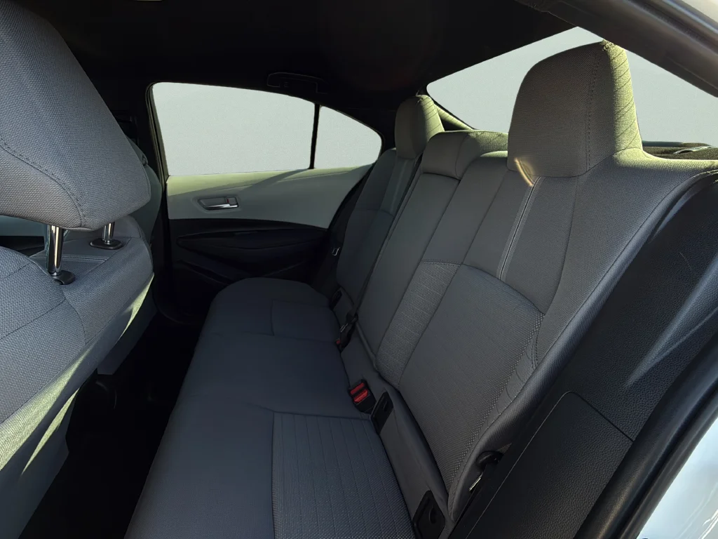 Used 2023 Ice Toyota SE image 28
