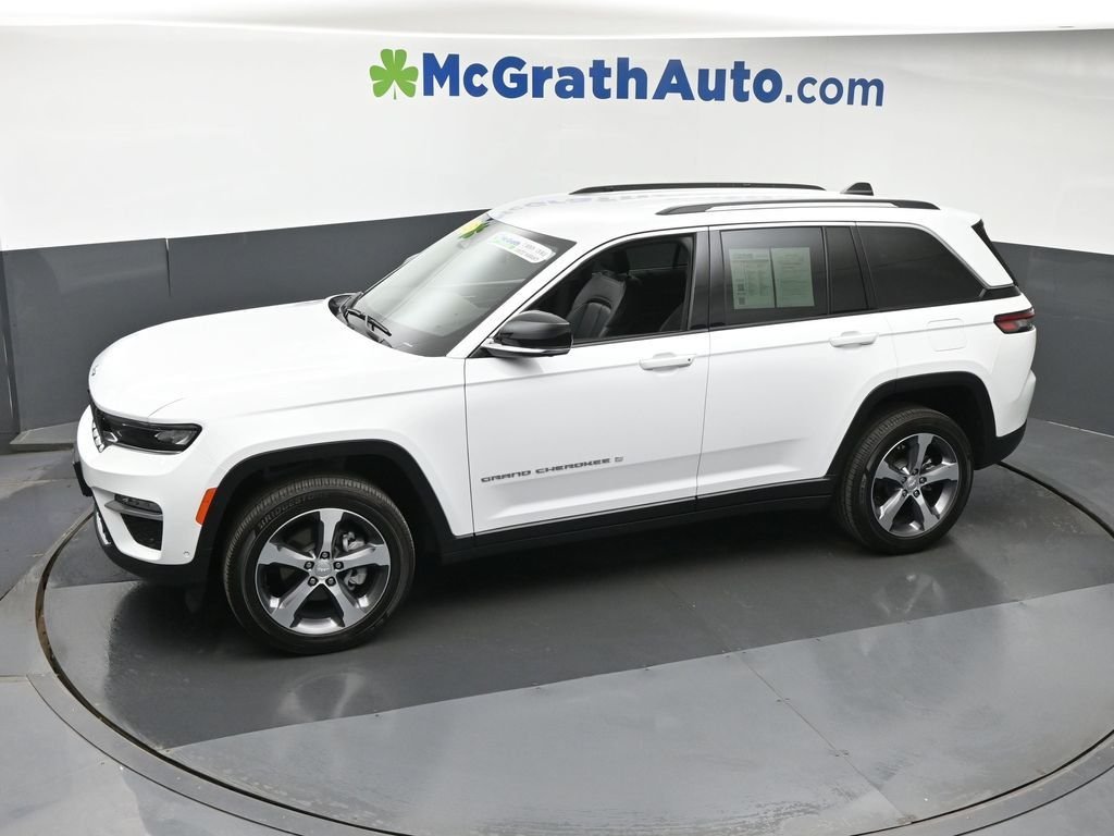 Used 2023 White Jeep Limited image 22