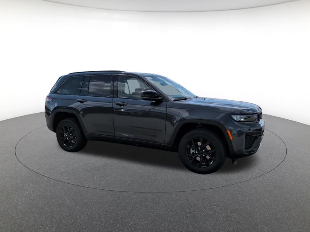 New 2026 Baltic Gray Metallic Clearcoat Jeep Altitude image 4