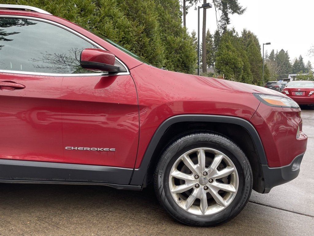 Used 2016 Jeep Cherokee Limited with VIN 1C4PJMDB5GW348415 for sale in Gladstone, OR