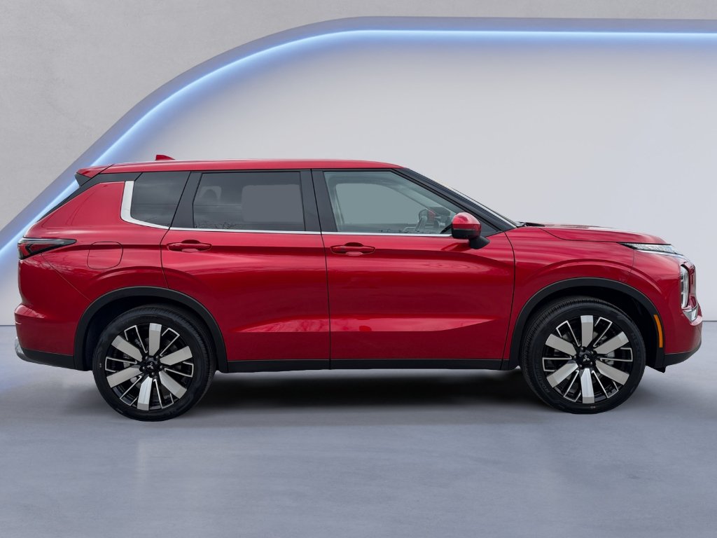 New 2026 Red Diamond Mitsubishi SE image 2