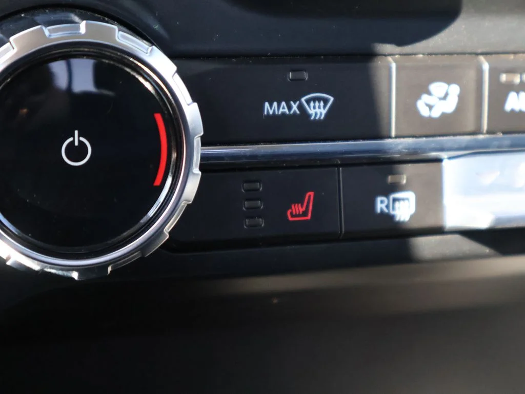 Used 2024 Avalanche Ford XLT image 37