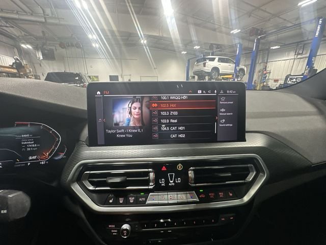 Used 2022 White BMW sDrive30i image 16