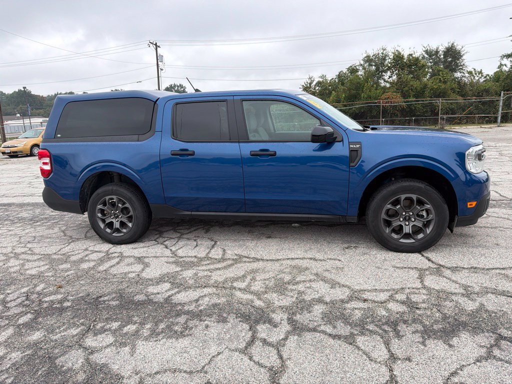 Used 2024 Blue Metallic Ford XLT image 2
