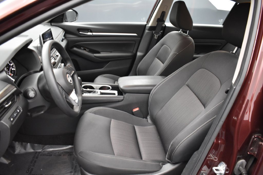 Used 2023 Red Nissan 2.5 SV image 11