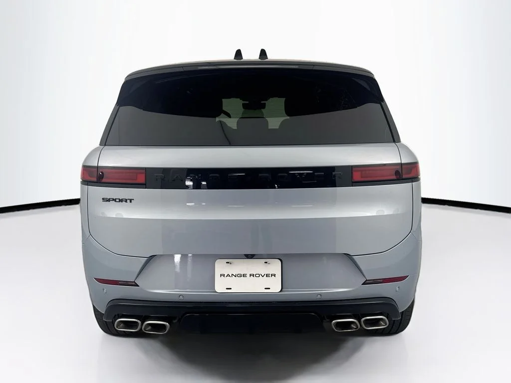 New 2026 Ionian Silver in Gloss finish Land Rover Autobiography image 6
