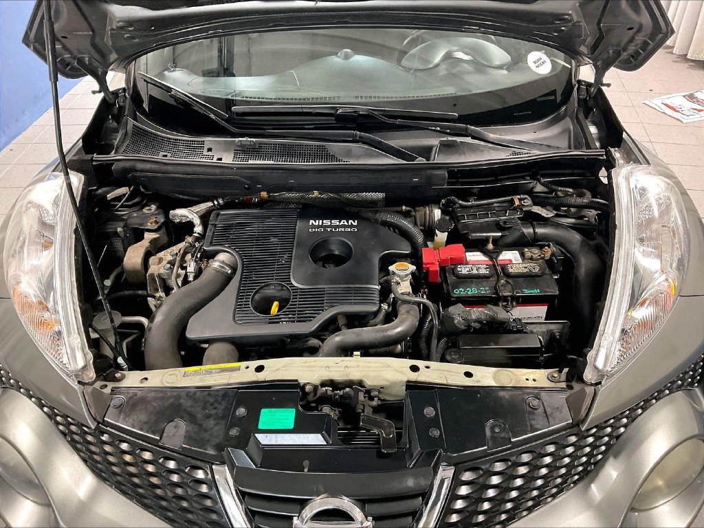 Used 2013 Gray Nissan SV image 29