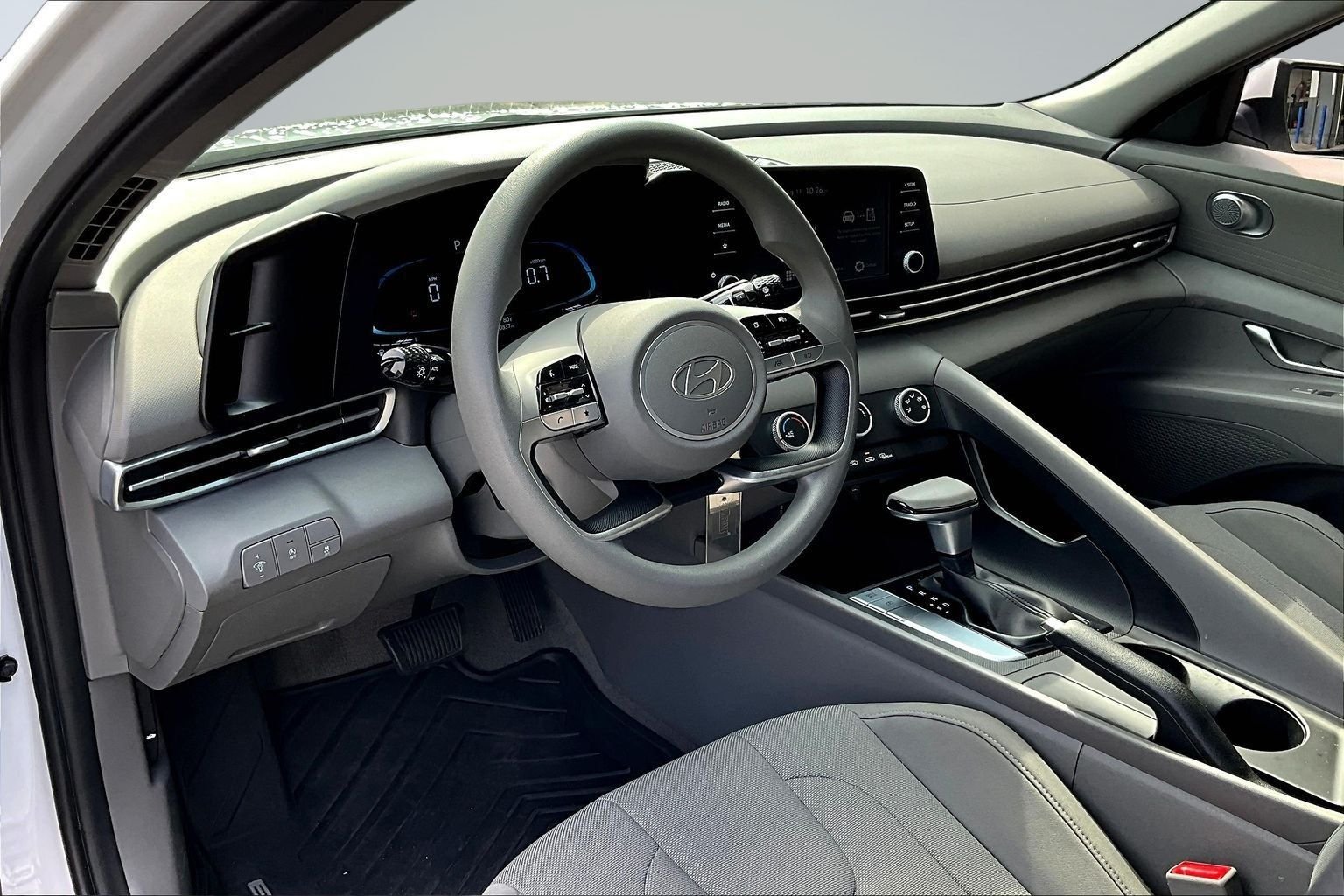 Certified Used 2025 White Hyundai SE image 14