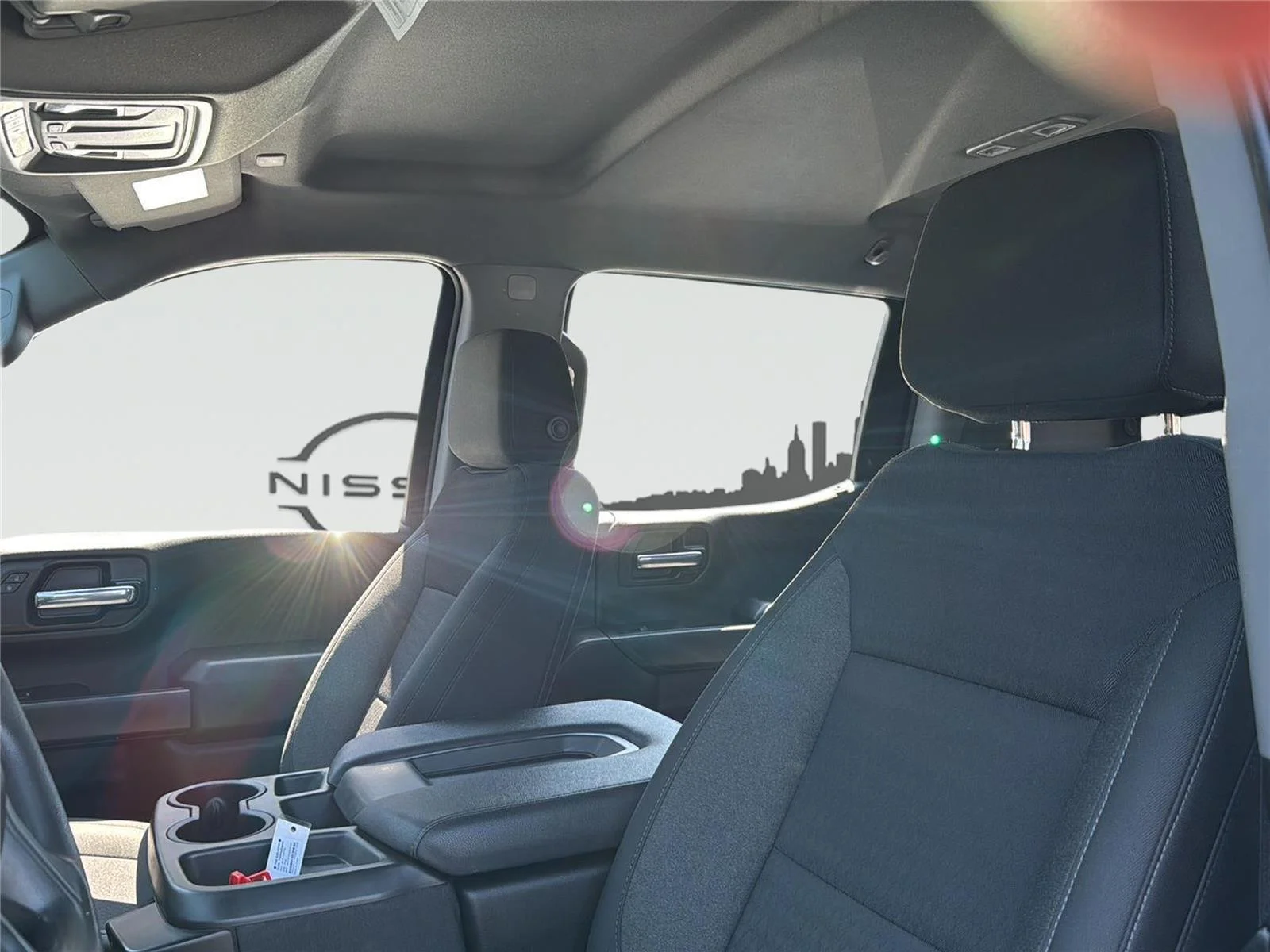 Used 2023 Glacier Blue Metallic Chevrolet Custom image 17