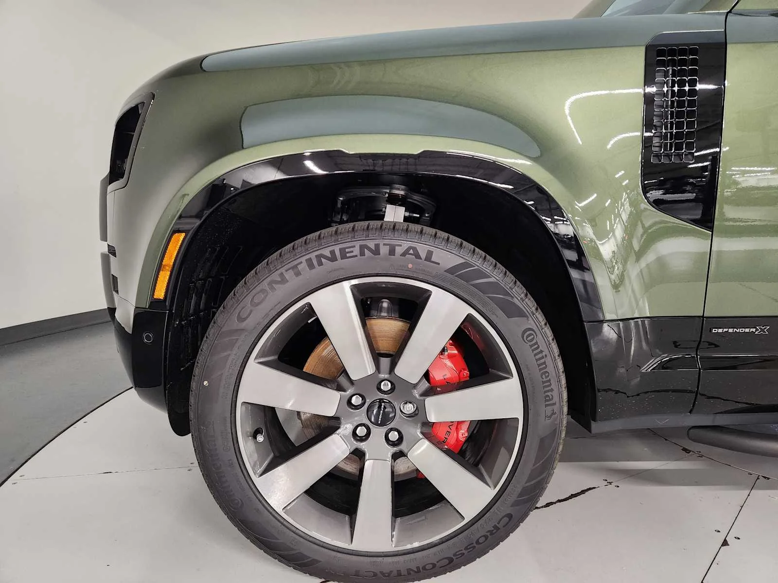 New 2026 Woolstone Green Metallic Land Rover X image 16