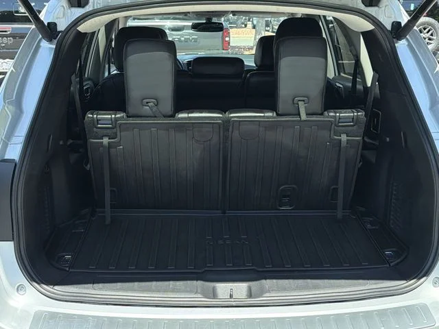 Used 2018 Silver Nissan Platinum image 43