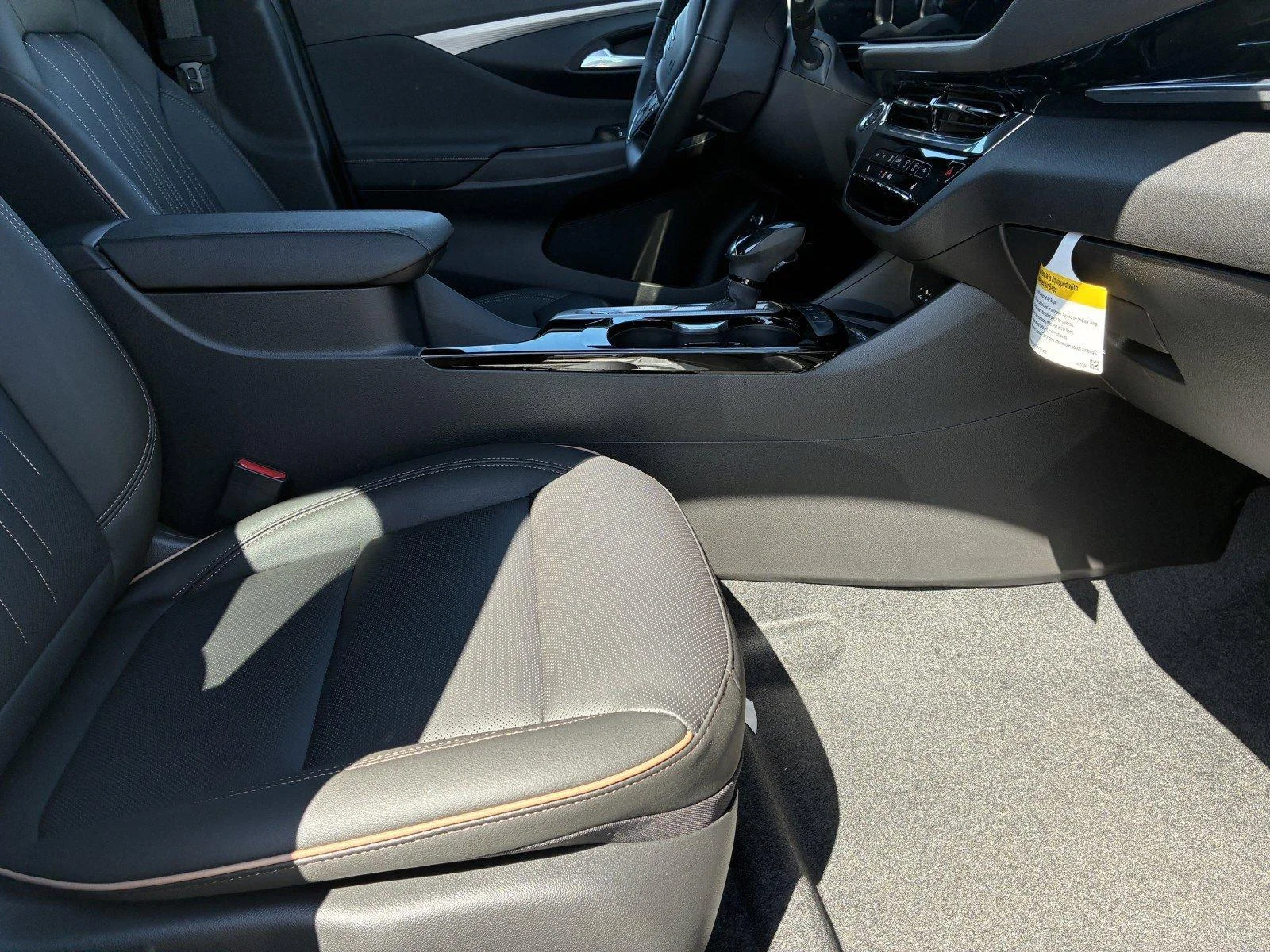 New 2026 White Frost Tricoat Buick Avenir image 7