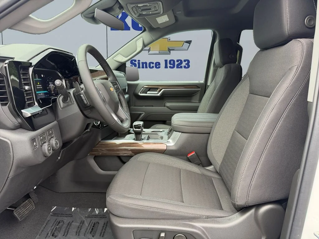 New 2026 Summit White Chevrolet LT image 10