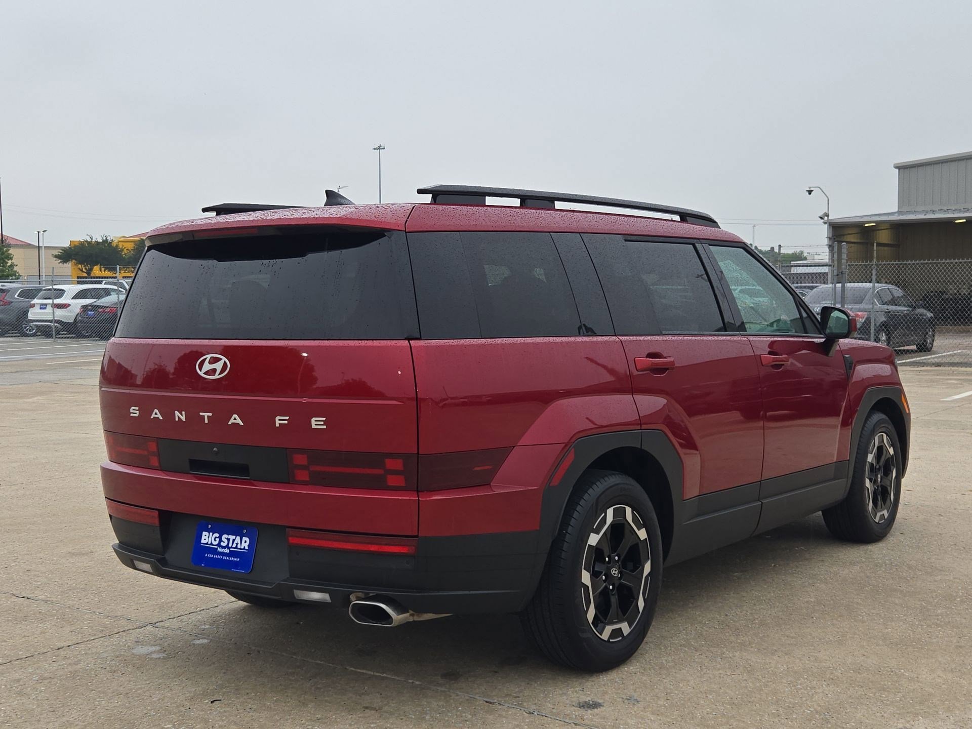Used 2025 Ultimate Red Hyundai SEL image 3