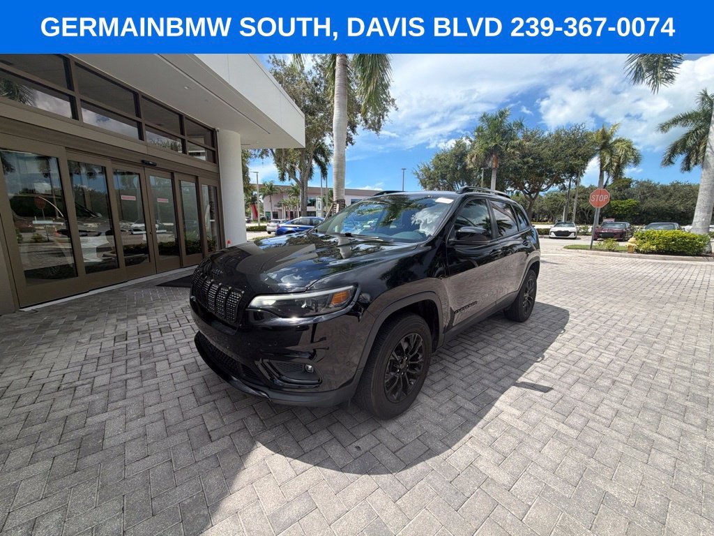 Used 2023 Diamond Black Jeep Altitude image 1