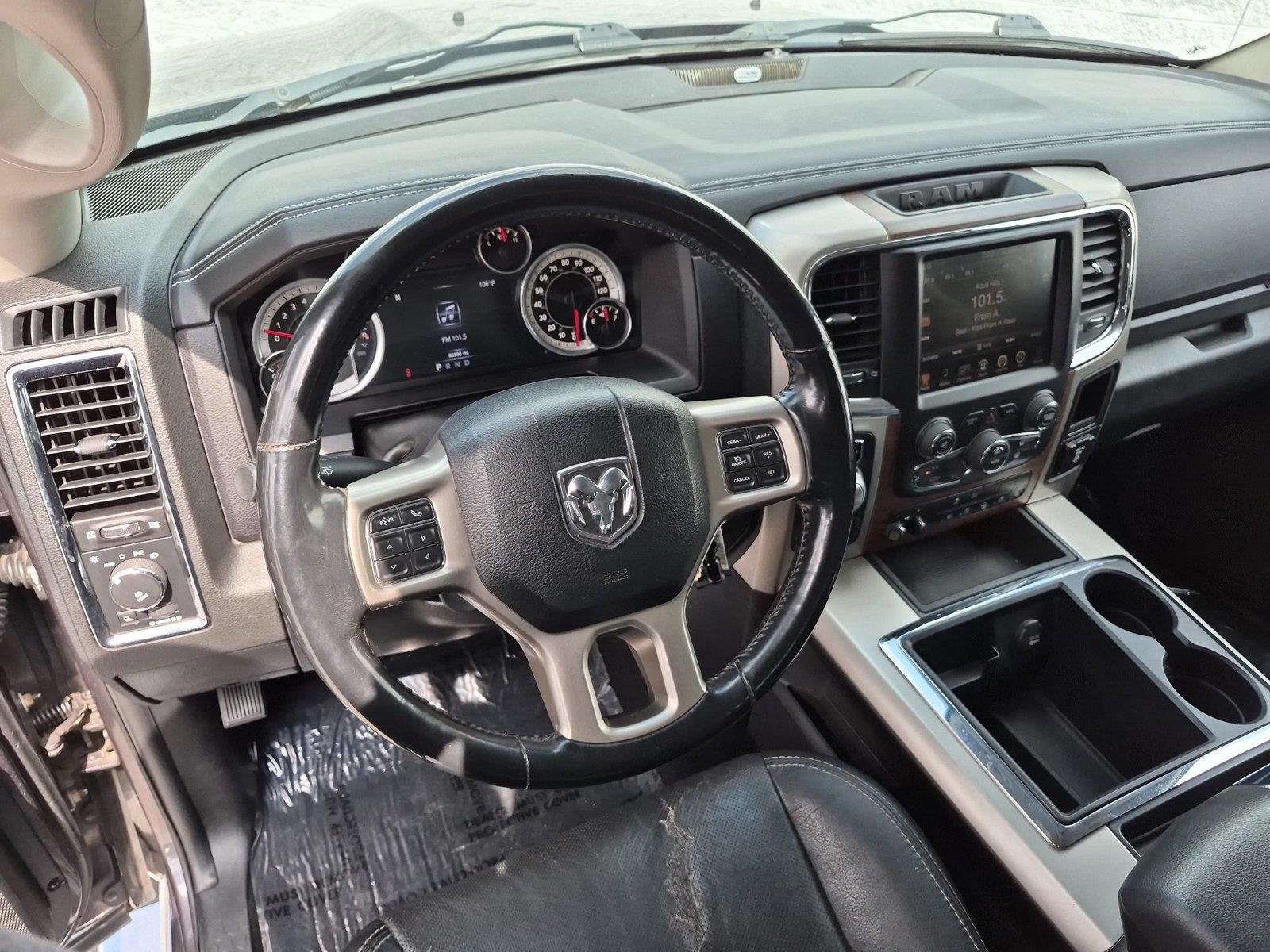 Used 2015  RAM TRUCK LARAM image 18