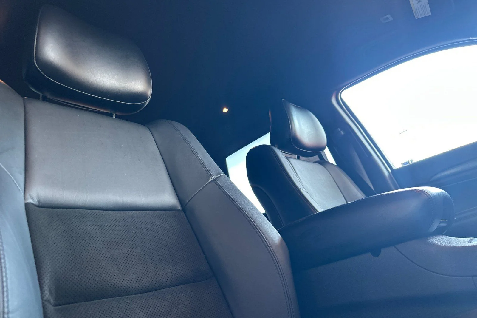 Used 2019 Red Jeep Altitude image 22