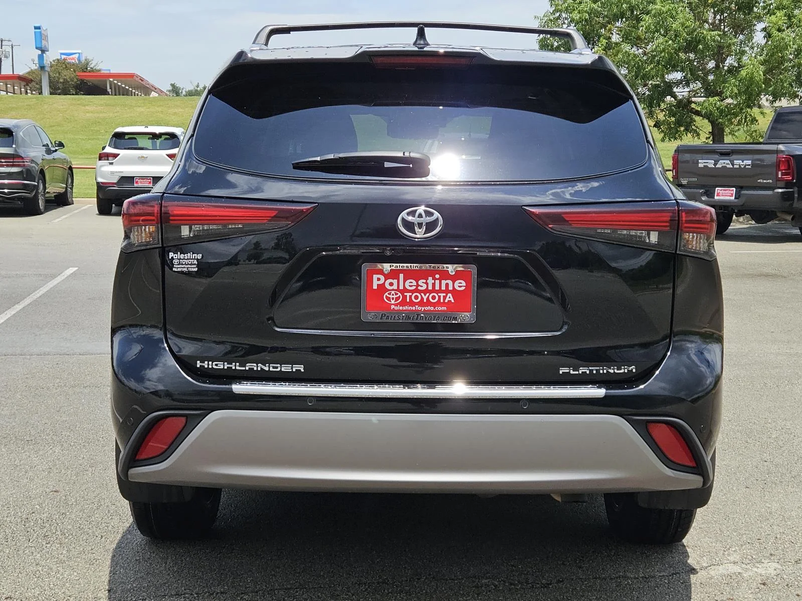 Used 2024 Black Toyota Platinum FWD (Natl) image 5