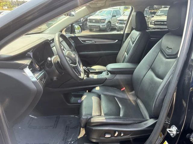 Used 2017 Stellar Black Metallic Cadillac Premium Luxury image 18
