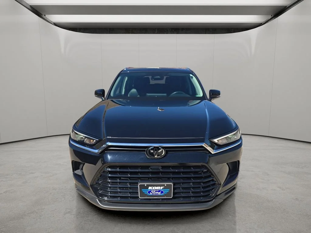 Used 2024 Black Toyota XLE image 8
