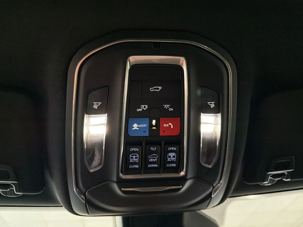 New 2026 Steel Blue Exterior Paint Jeep Limited Reserve image 15