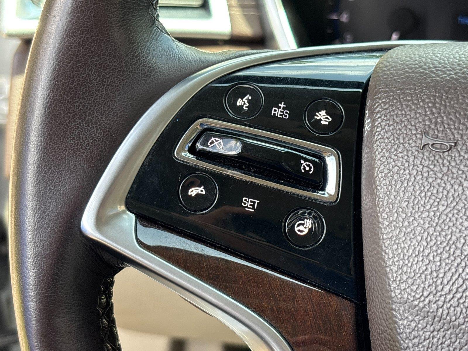 Used 2013 Platinum Ice Tricoat Cadillac Performance Collection image 18