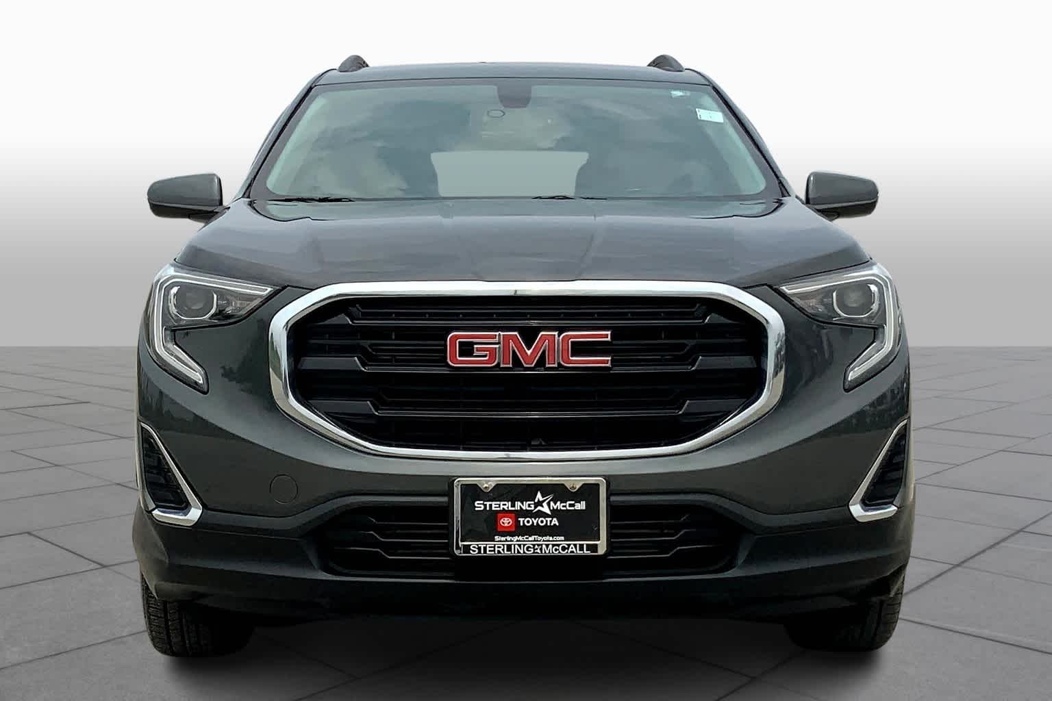 Used 2018 Graphite Gray Metallic GMC SLE image 4