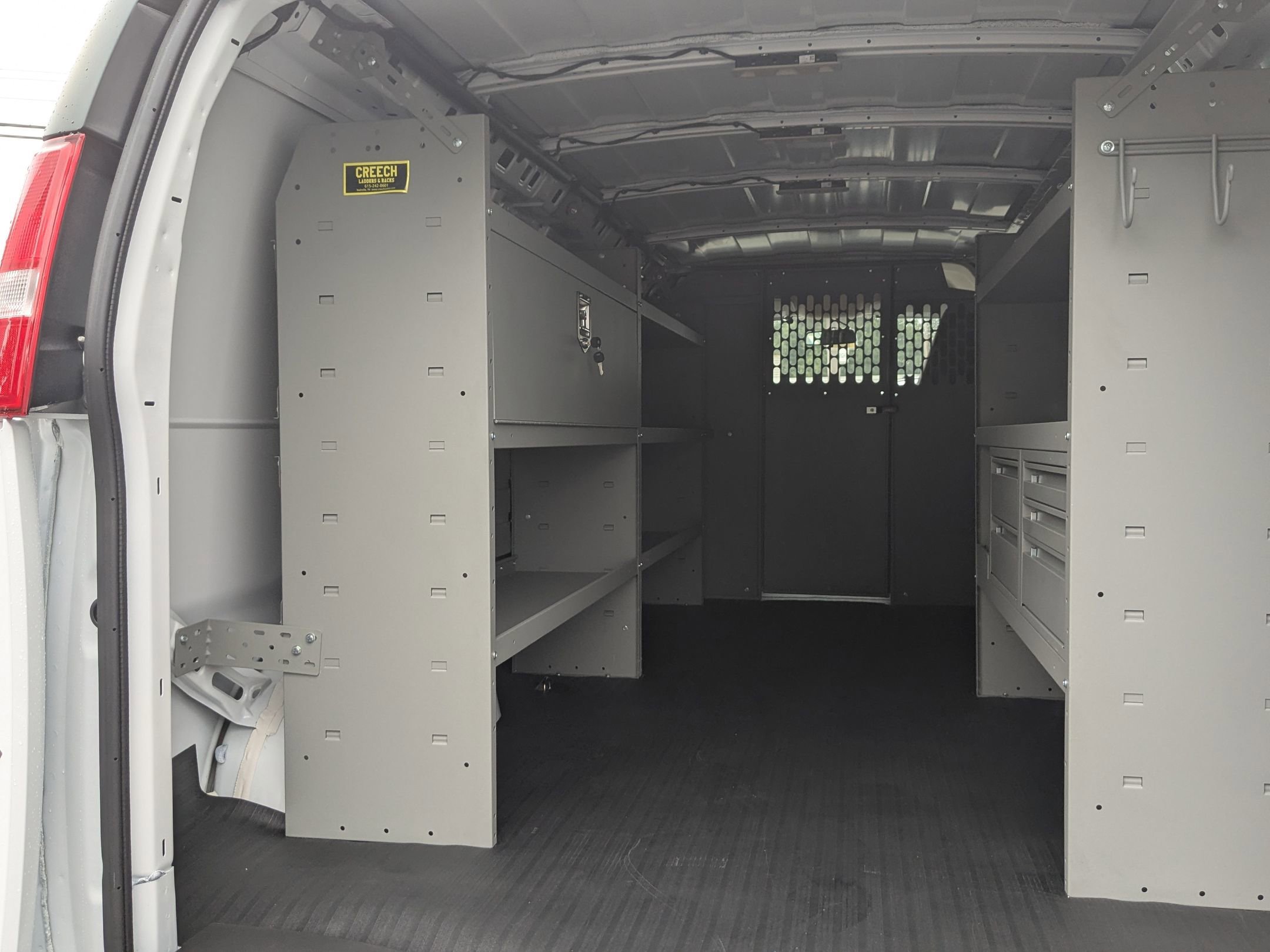 2025 GMC Savana Cargo Work Van - Photo 18
