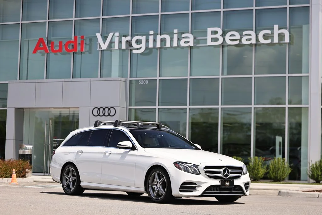Used 2017 designo Diamond White Metallic Mercedes-Benz E 400 image 1