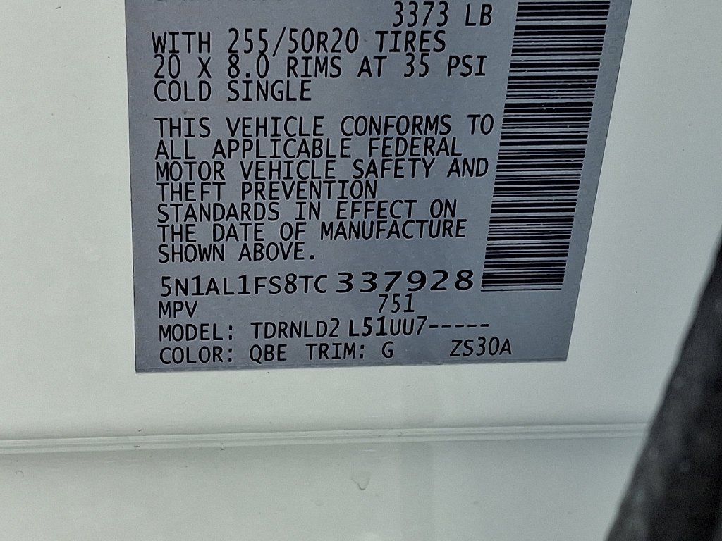 Used 2026 White INFINITI LUXE image 27