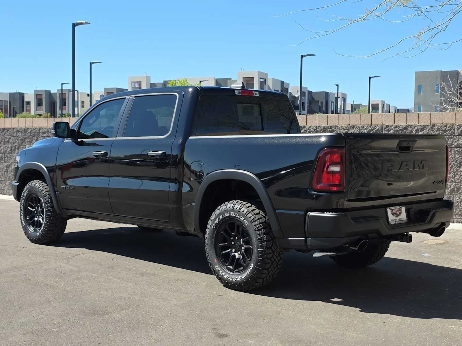 New 2026 Diamond Black Crystal Pearl-Coat Exterior Paint RAM Rebel image 7