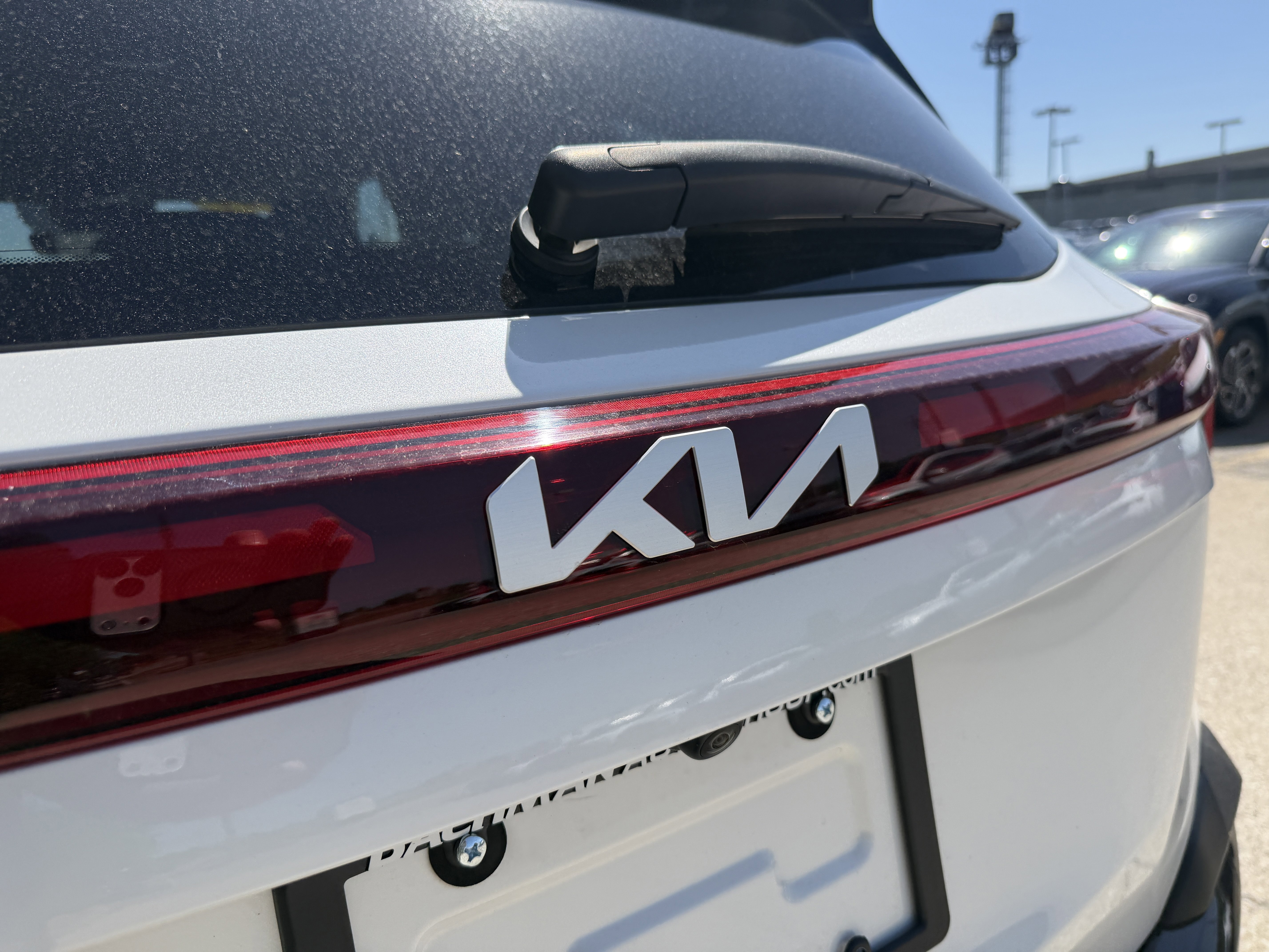 Used 2024 Snow White Pearl Kia S image 8