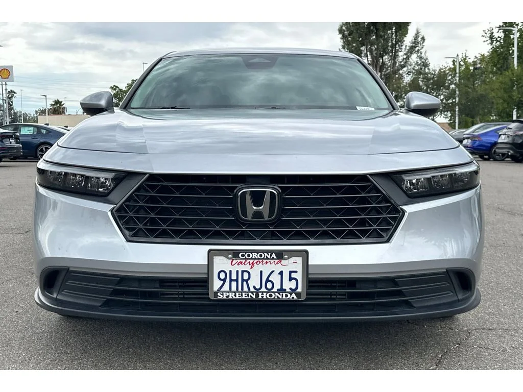 Used 2023 Lunar Silver Metallic Honda LX image 7