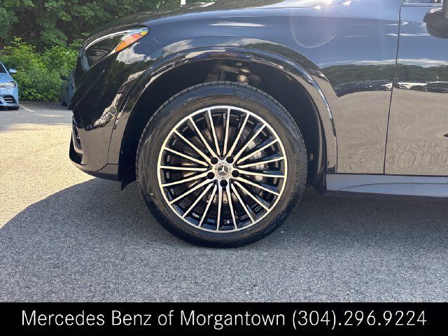 New 2026 Obsidian Black Metallic Mercedes-Benz GLC 300 image 10