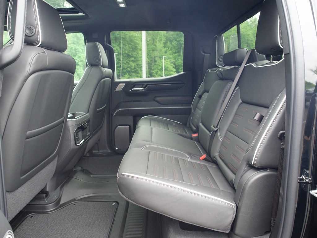 2026 GMC Sierra 1500 AT4X - Photo 16