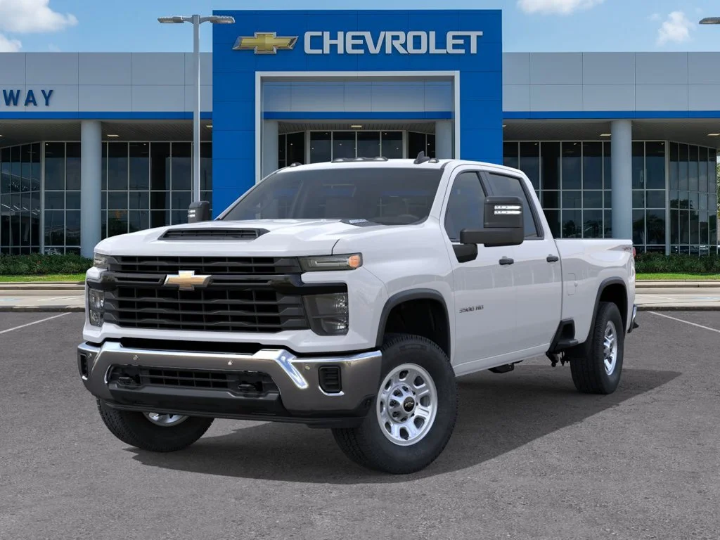 New 2026 Summit White Chevrolet WT image 6